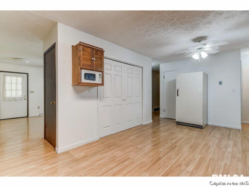 3742 Brickler Road Springfield, IL 62707 - Photo 5 of 36