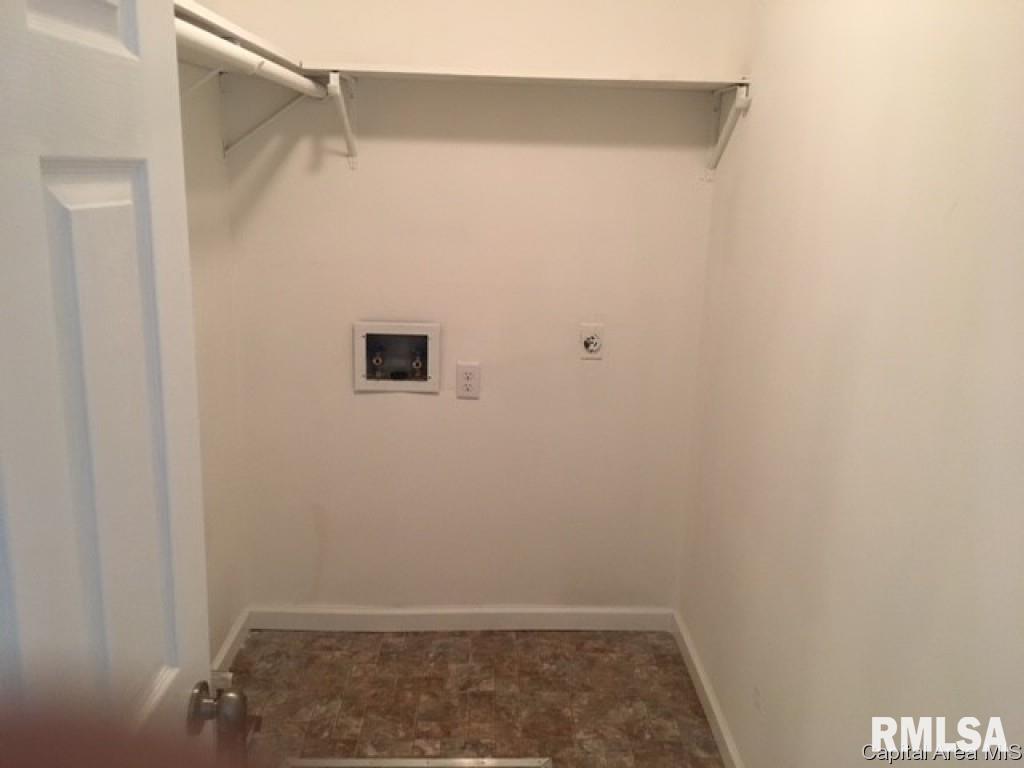 2021 Stanhope Road Springfield, IL 62702 - Photo 13 of 24