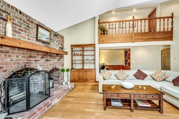 39 Teresa Road Hopkinton, MA 01748 - Photo 12 of 30 Gallery Image 12