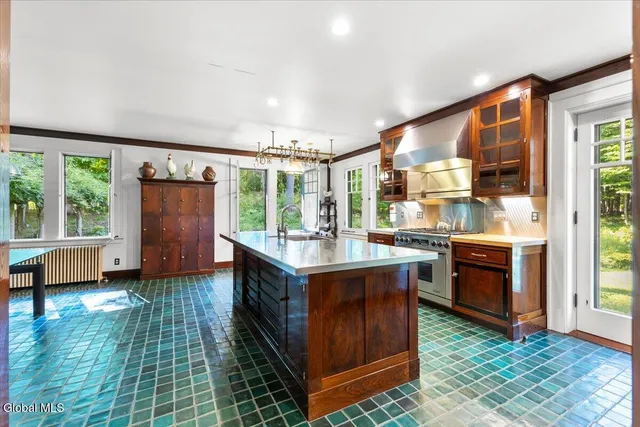 $4,800,000 | 127 Barber Lane, Westport, NY 12993