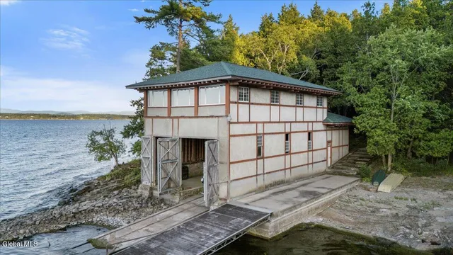 $4,800,000 | 127 Barber Lane, Westport, NY 12993