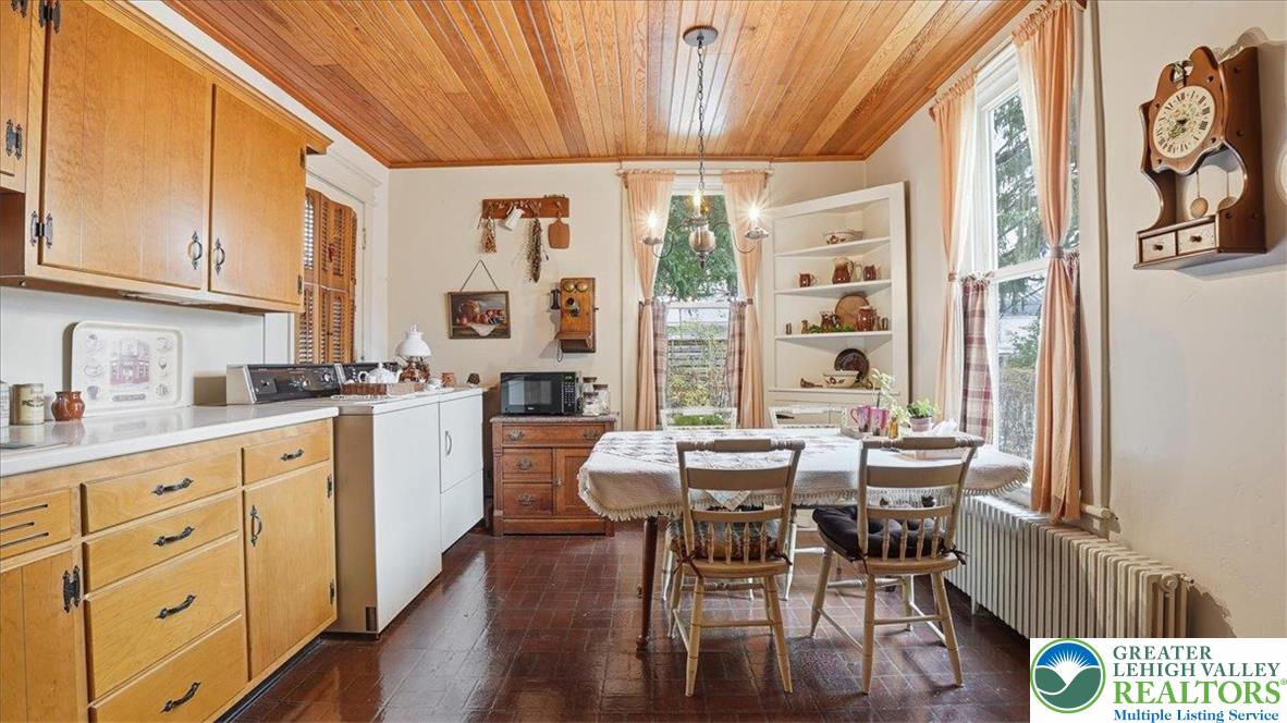 717 High Street Bethlehem, PA 18018 - Photo 11 of 35