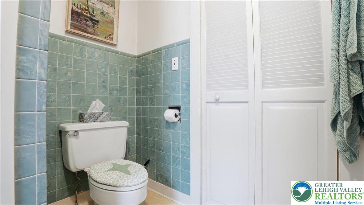 717 High Street Bethlehem, PA 18018 - Photo 22 of 35