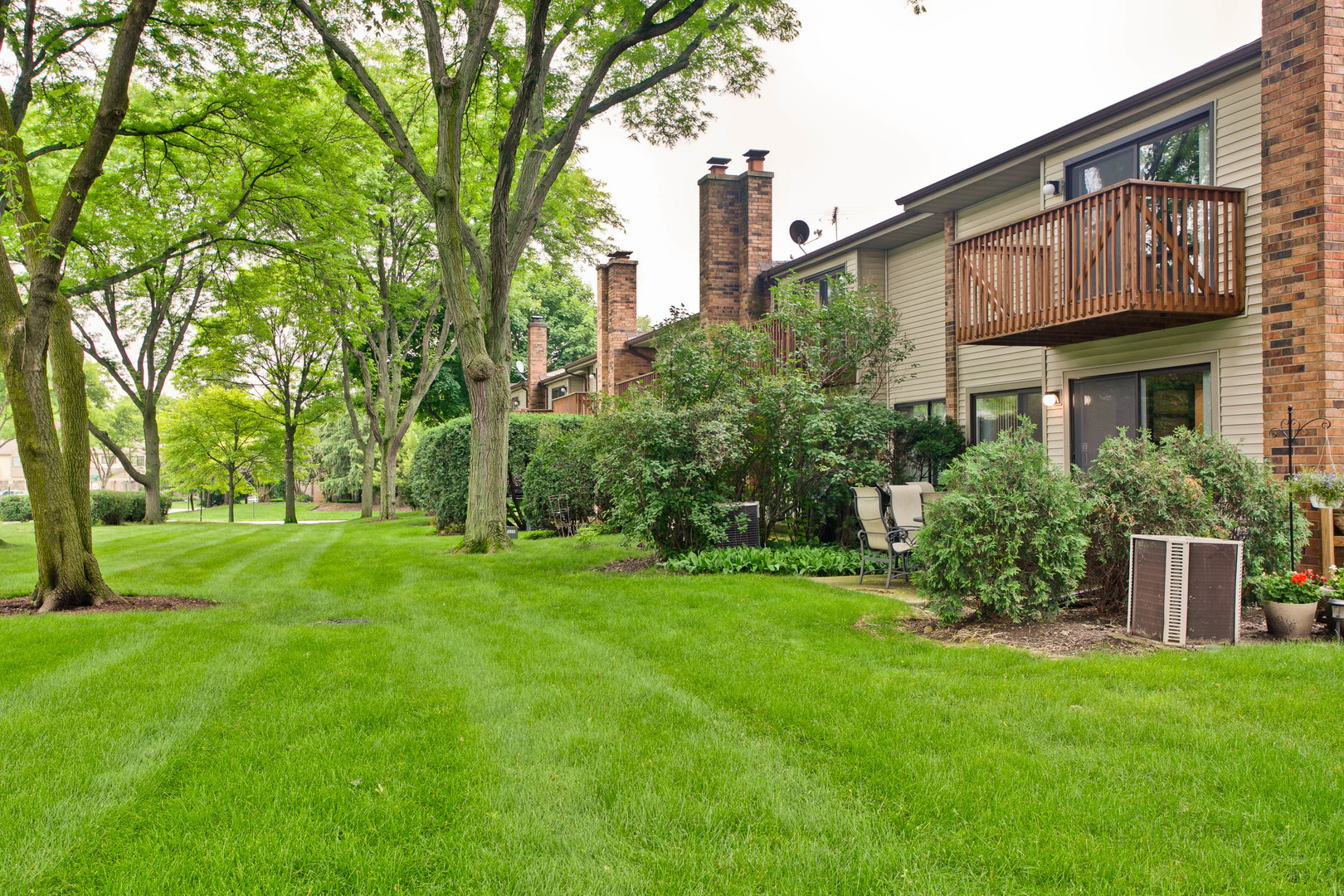 220 West Hanover Place Mount Prospect, IL 60056 - Photo 14 of 21