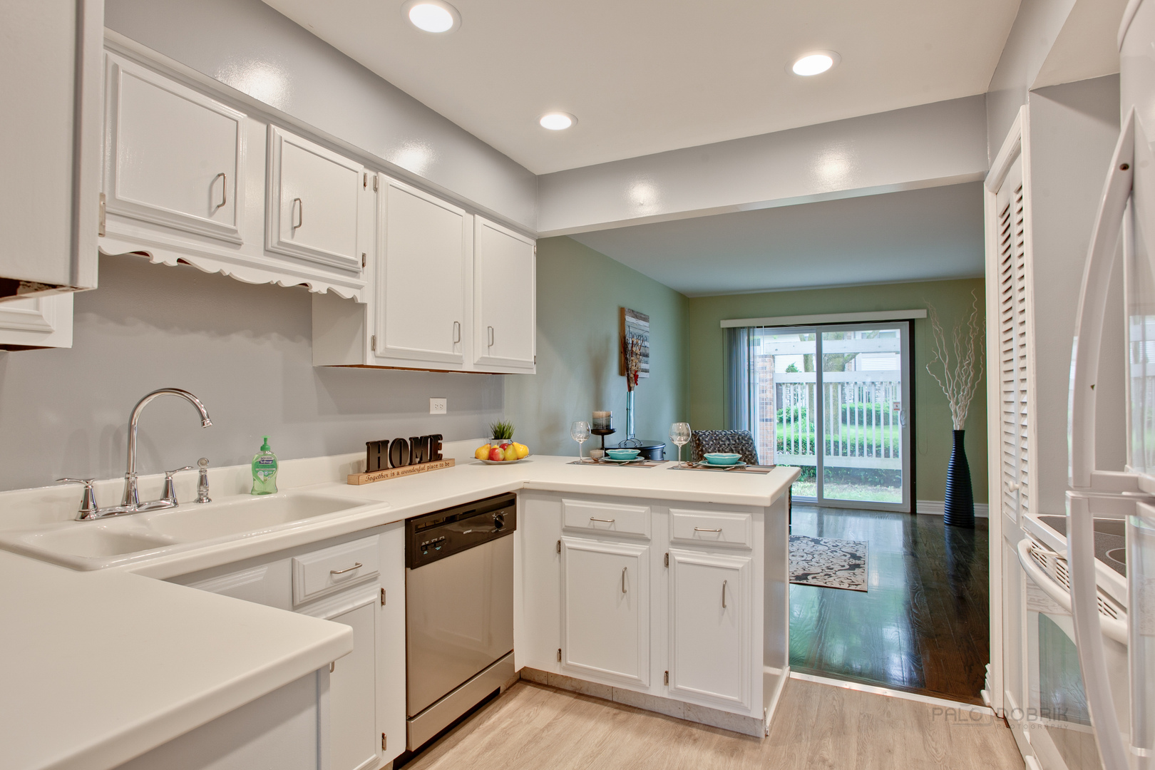 220 West Hanover Place Mount Prospect, IL 60056 - Photo 5 of 21