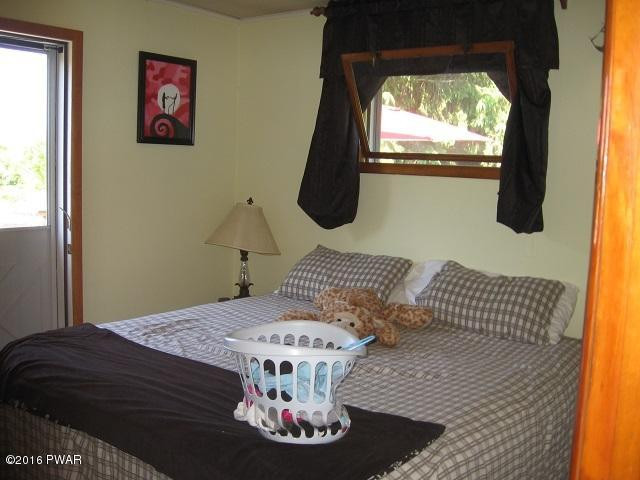 585 Ridge Avenue Hawley, PA 18428 - Photo 14 of 16 16 Bedroom 1 (640x480)