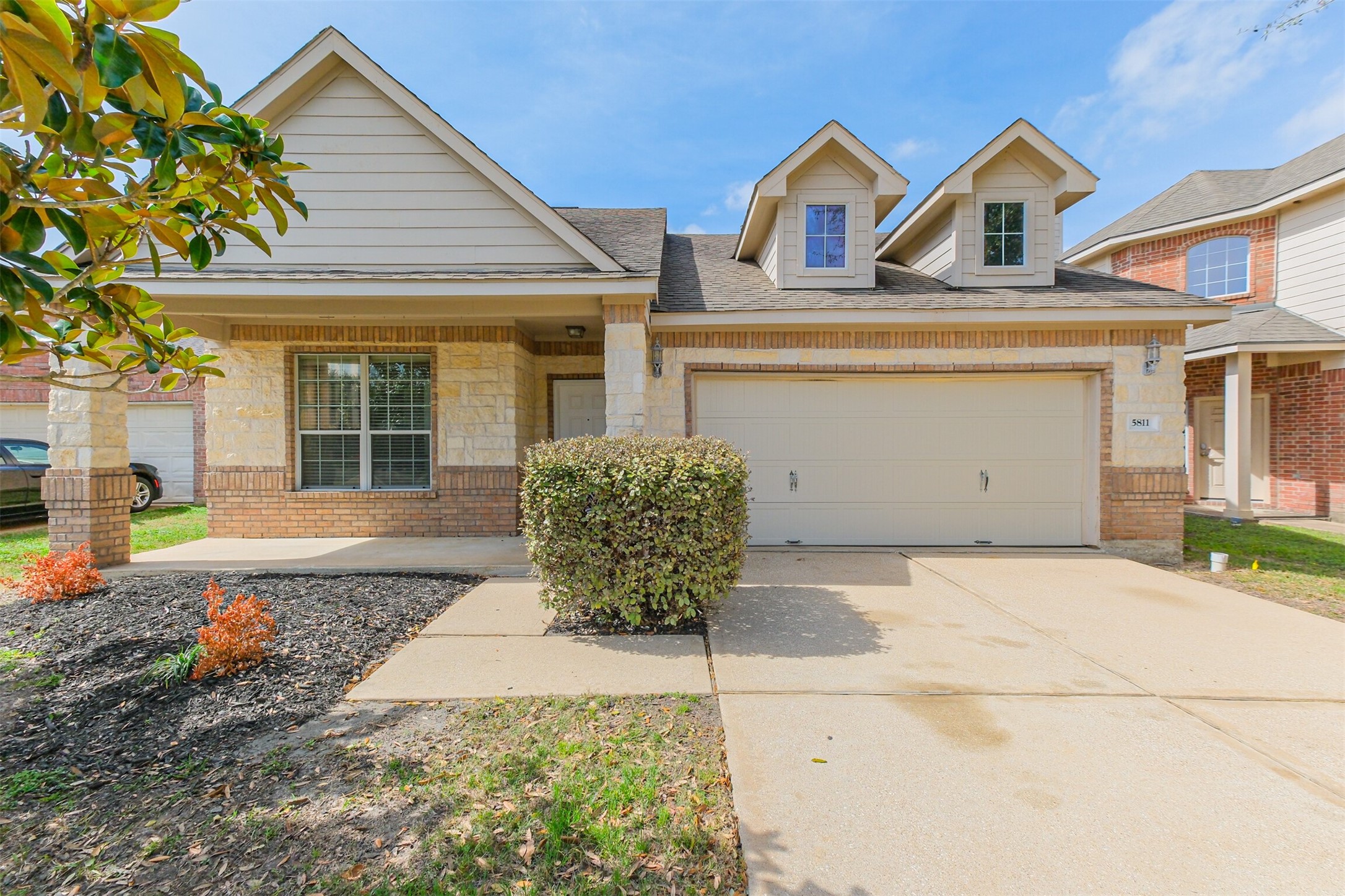 5811 Ranch Riata Court Katy, TX 77449 - Photo 3 of 35