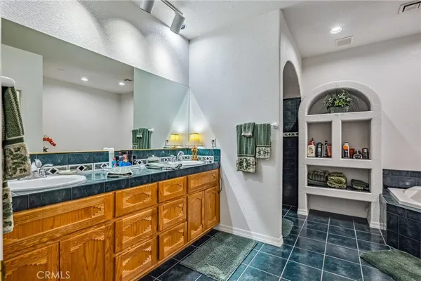 $4,900,000 | 3670 Riverview Terrace, Needles, CA 92363