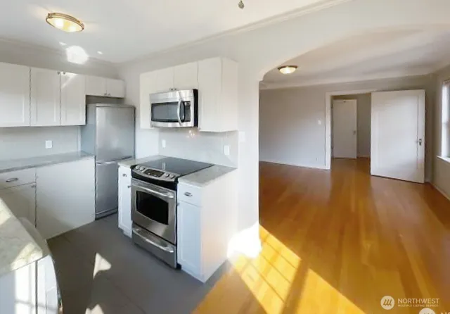 $1,700 | 124 Warren Avenue North, Unit 310, Seattle, WA 98109