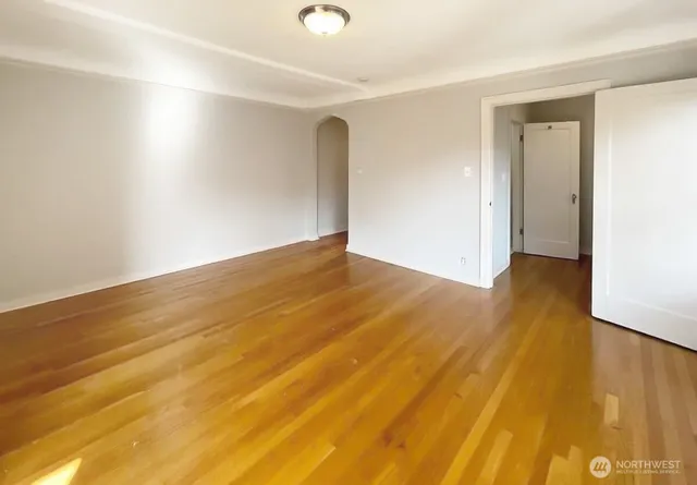 $1,700 | 124 Warren Avenue North, Unit 310, Seattle, WA 98109