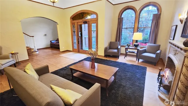 $1,700 | 124 Warren Avenue North, Unit 310, Seattle, WA 98109