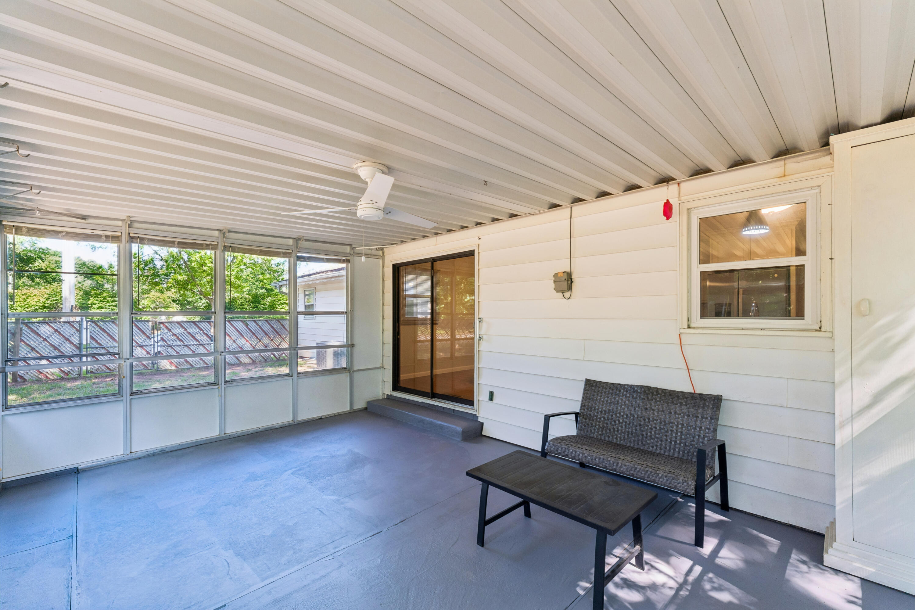 1206 East Rosebrier Street Springfield, MO 65804 - Photo 20 of 27 Sunroom 2