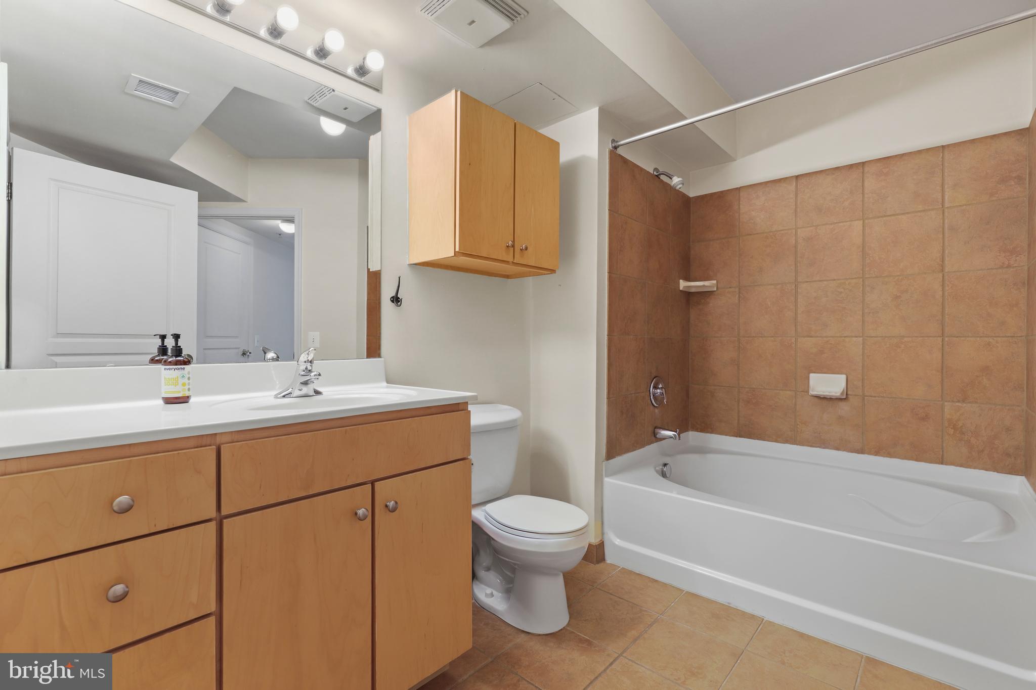 616 E Street Northwest, Unit 1005 Washington, DC 20004 - Photo 19 of 62