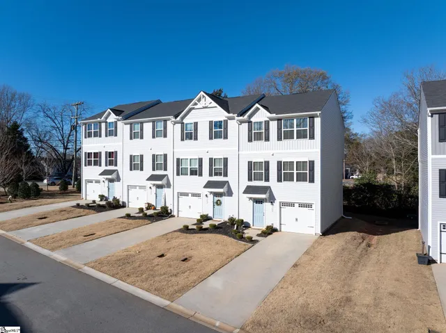 $244,450 | 109 Brooklane Court, Easley, SC 29642