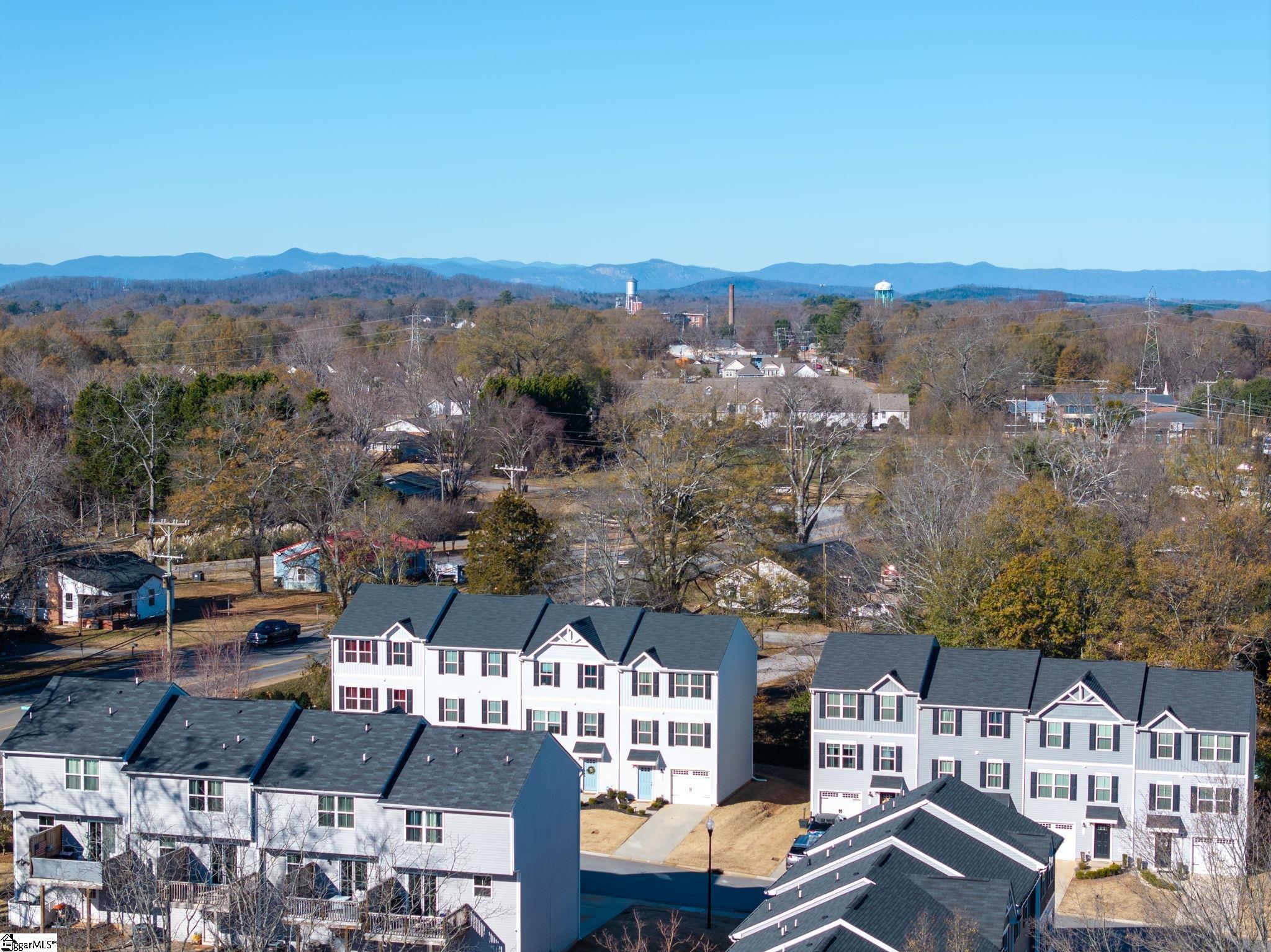109 Brooklane Court Easley, SC 29642 - Photo 5 of 50