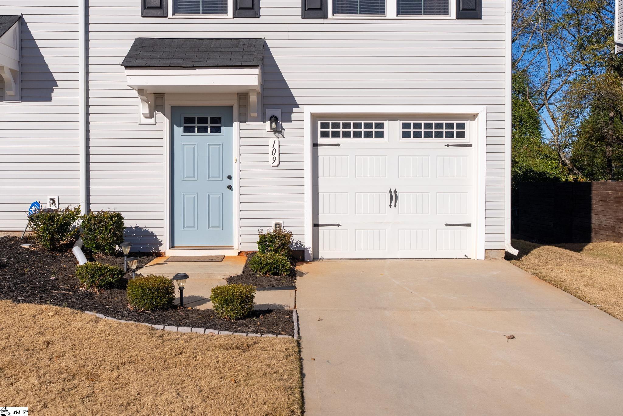 109 Brooklane Court Easley, SC 29642 - Photo 8 of 50