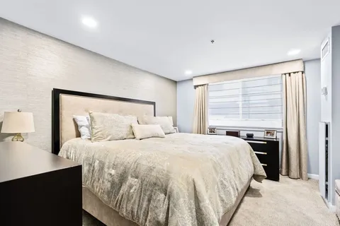 $1,649,000 | 357 Commercial Street, Unit 720, Boston, MA 02109