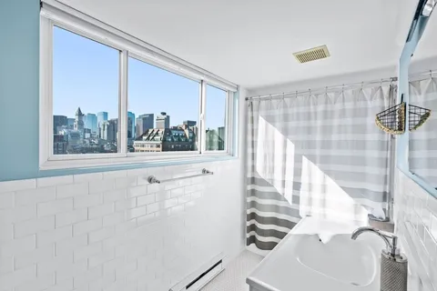 $1,649,000 | 357 Commercial Street, Unit 720, Boston, MA 02109