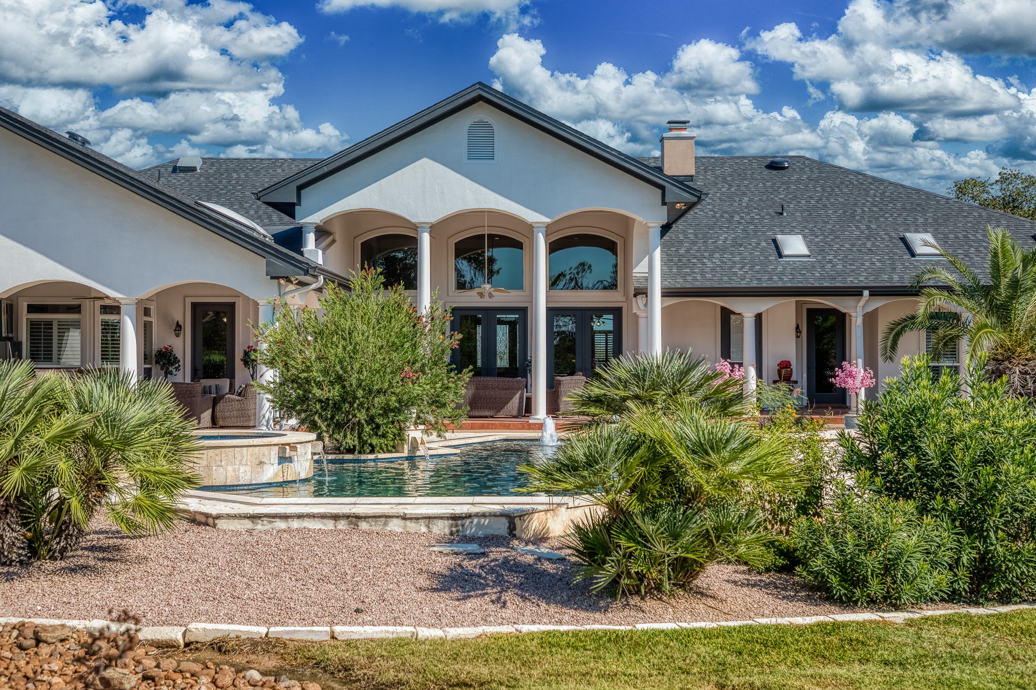 547 Powder Ridge Luling, TX 78648 - Photo 48 of 50 a front view of a house with a yard