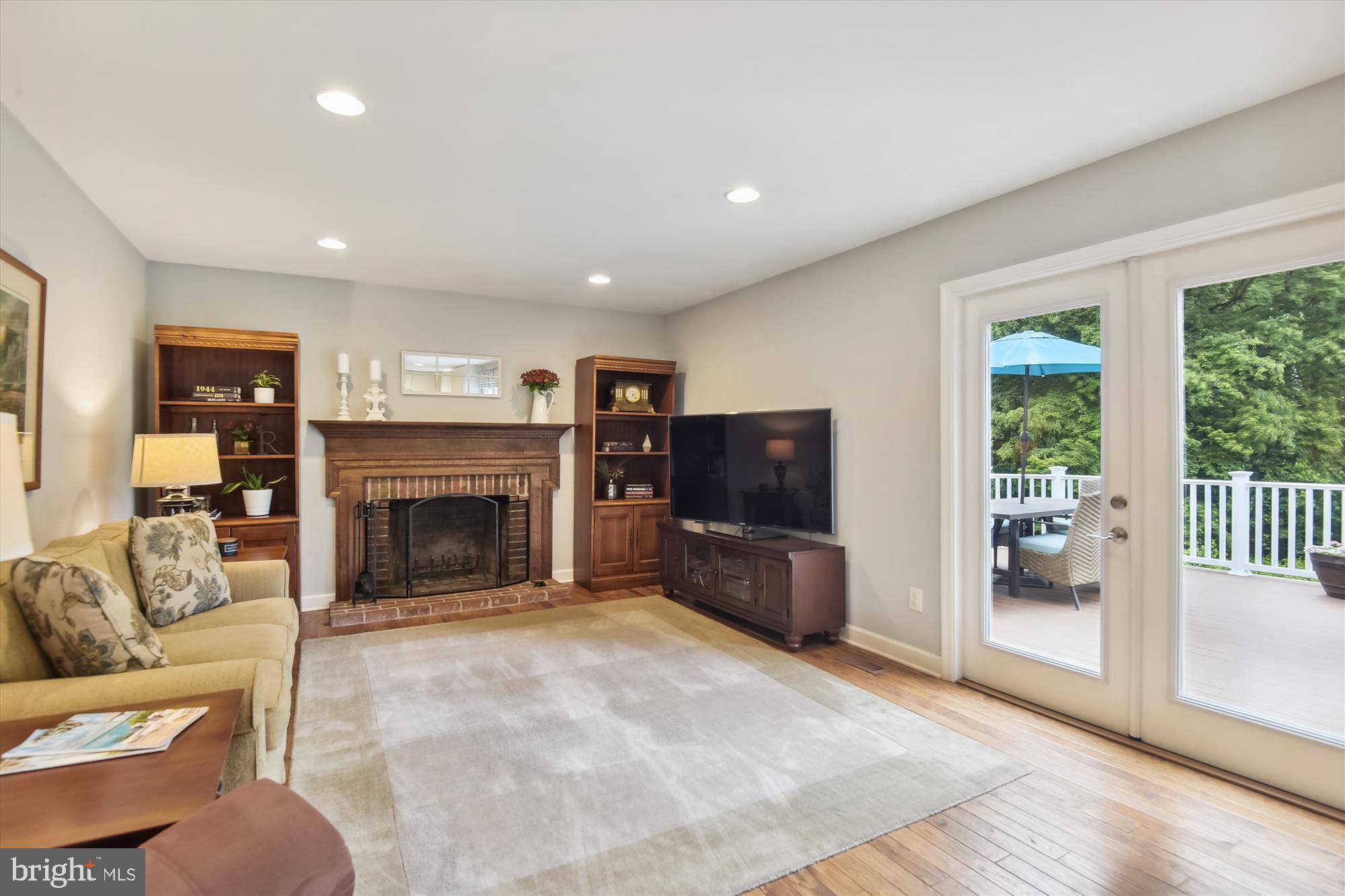 11631 Quail Ridge Court Reston, VA 20194 - Photo 11 of 57 Spacious fam. rm with wood-burning fpl