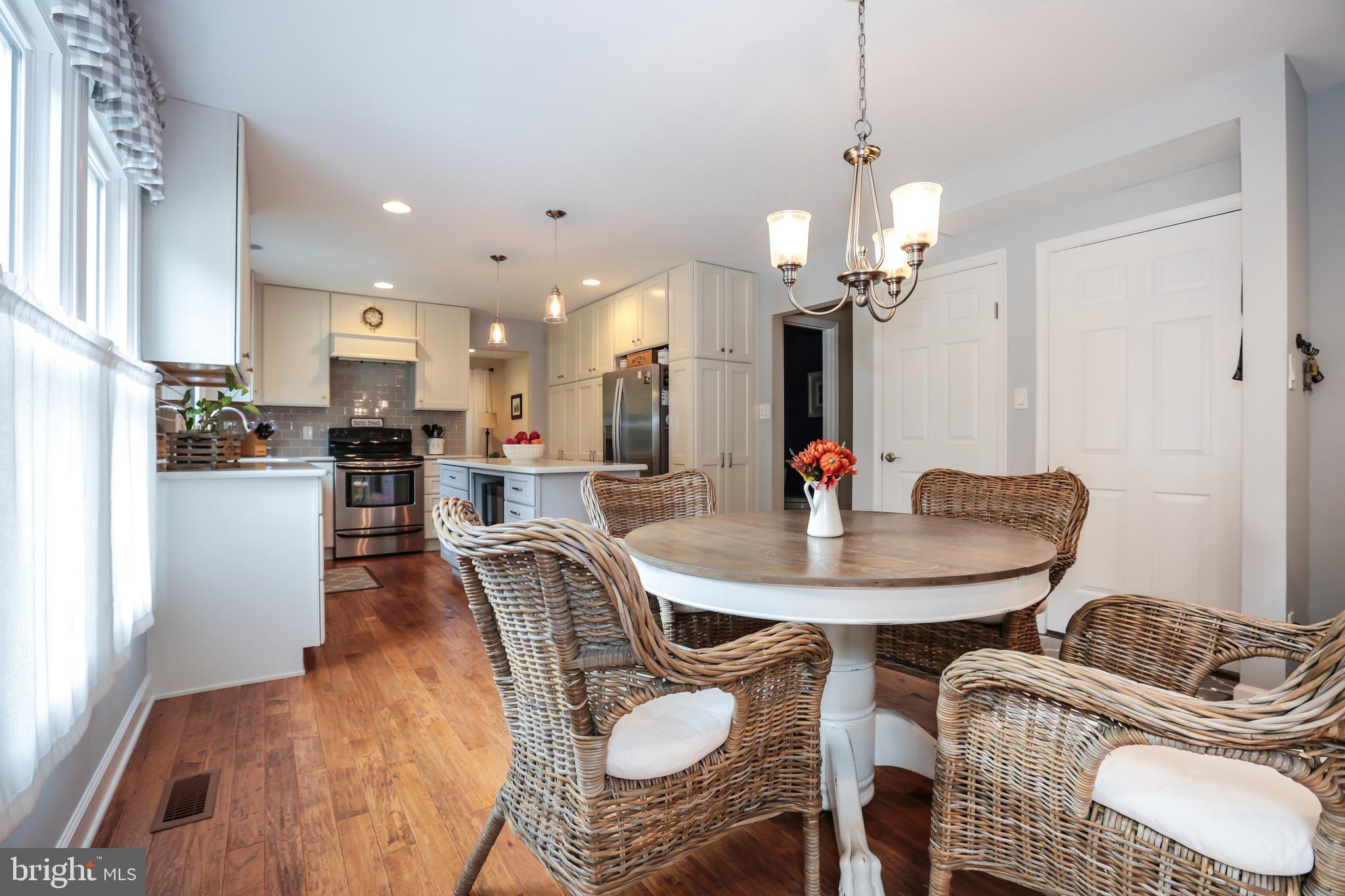 11631 Quail Ridge Court Reston, VA 20194 - Photo 10 of 57 Breakfast area