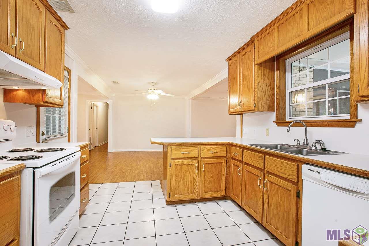 3244 Crestwood Street Baton Rouge, LA 70816 - Photo 9 of 19 Gallery Image 9