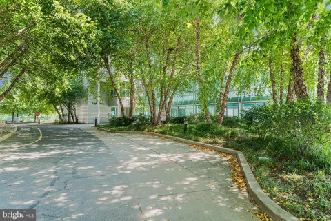 $380,000 | 901 North Penn Street, Unit F1609, Philadelphia, PA 19123