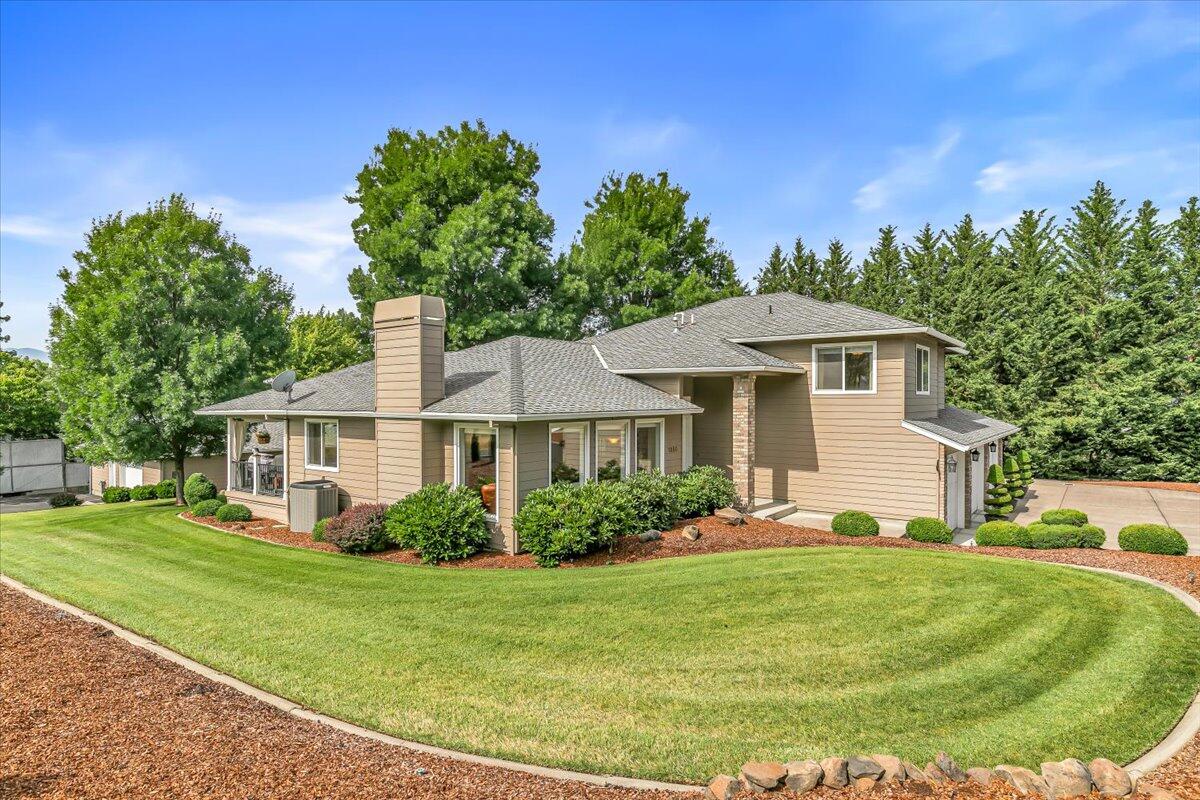 1850 Coker Butte Road Medford, OR 97504 - Photo 3 of 74 04-4