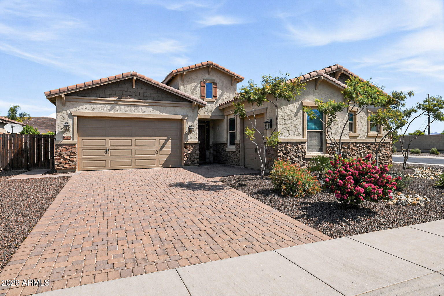 3930 East Chestnut Lane Gilbert, AZ 85298 - Photo 2 of 44