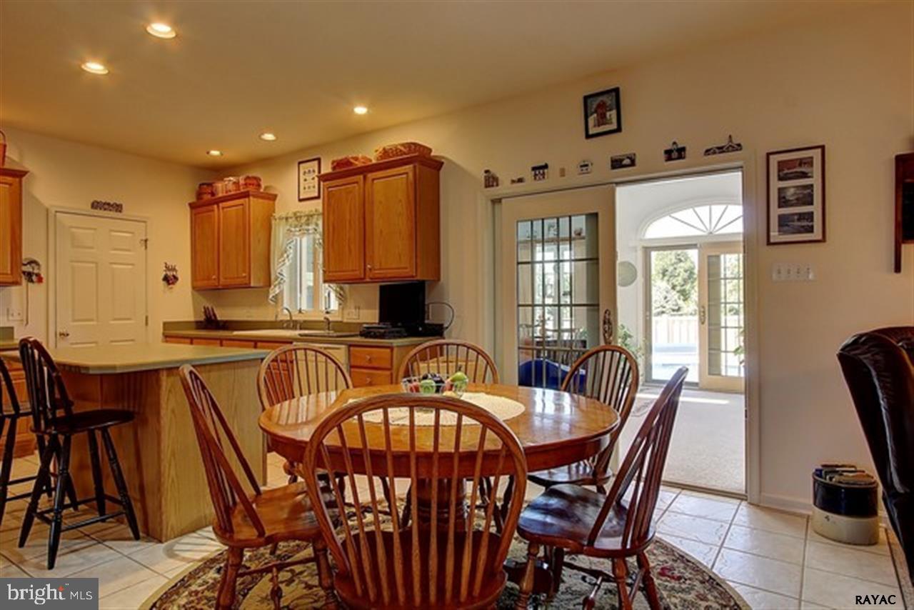 3135 Ridings Way York, PA 17408 - Photo 11 of 27 Gallery Image 11