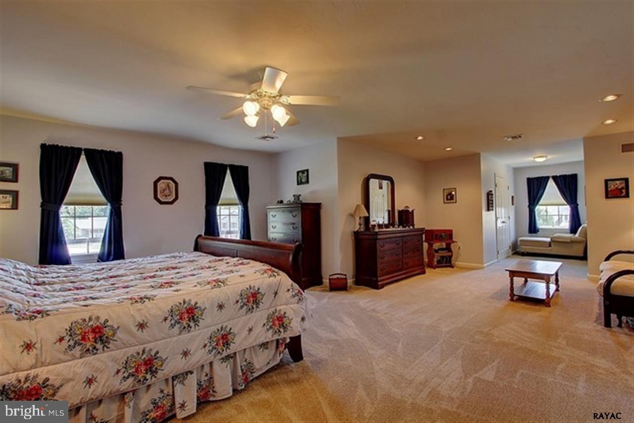 3135 Ridings Way York, PA 17408 - Photo 15 of 27 Gallery Image 15