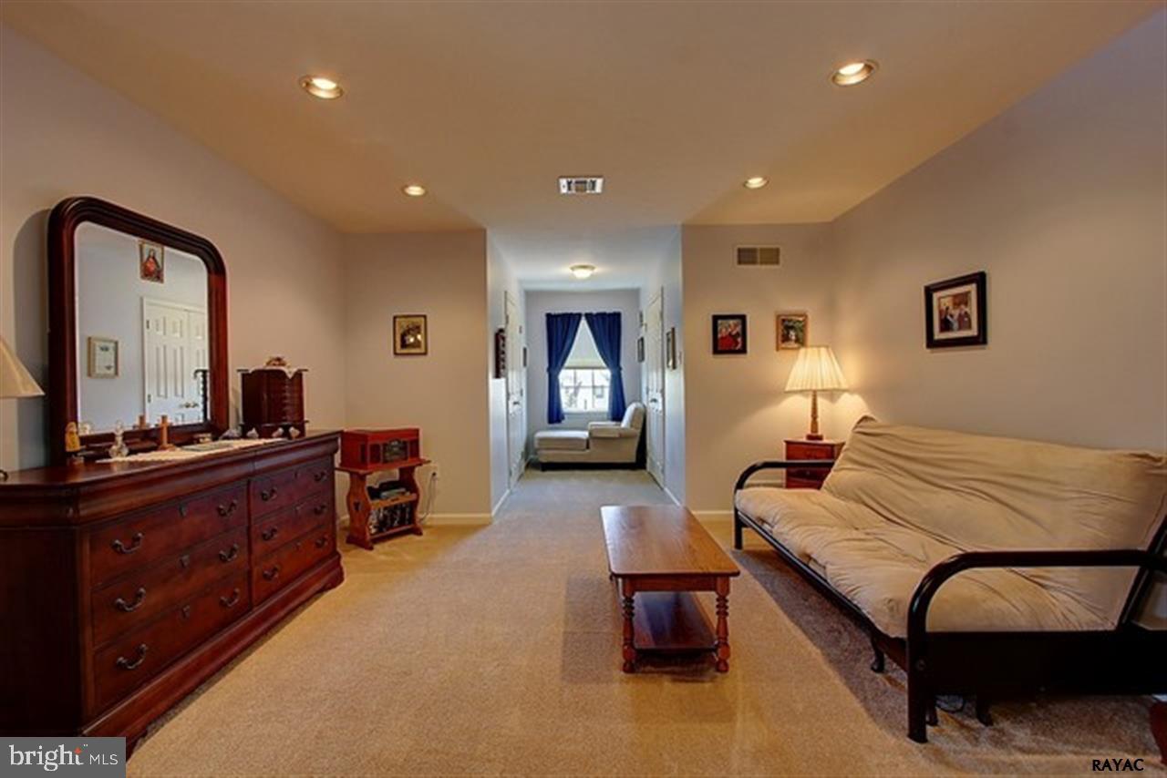 3135 Ridings Way York, PA 17408 - Photo 16 of 27 Gallery Image 16