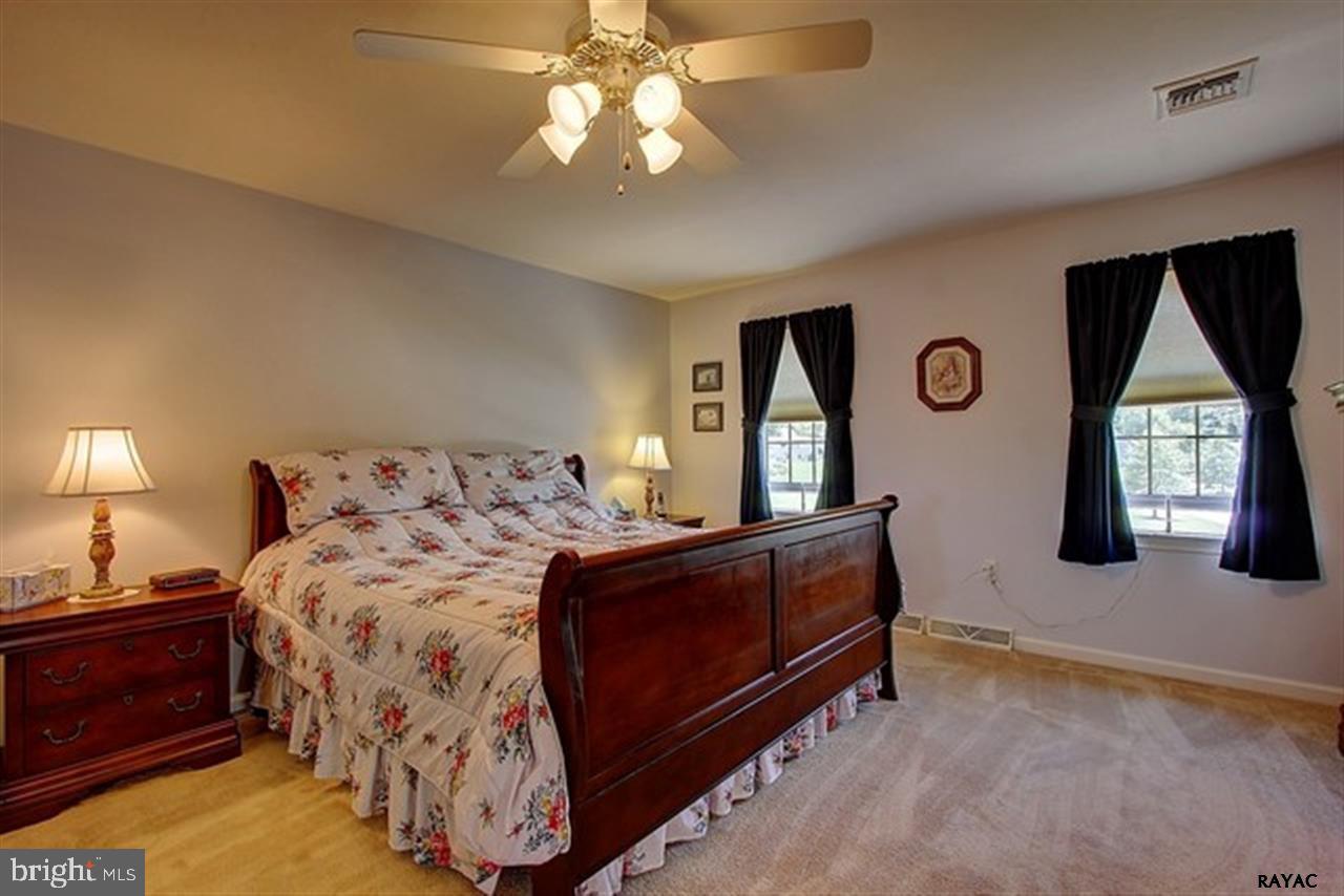 3135 Ridings Way York, PA 17408 - Photo 17 of 27 Gallery Image 17
