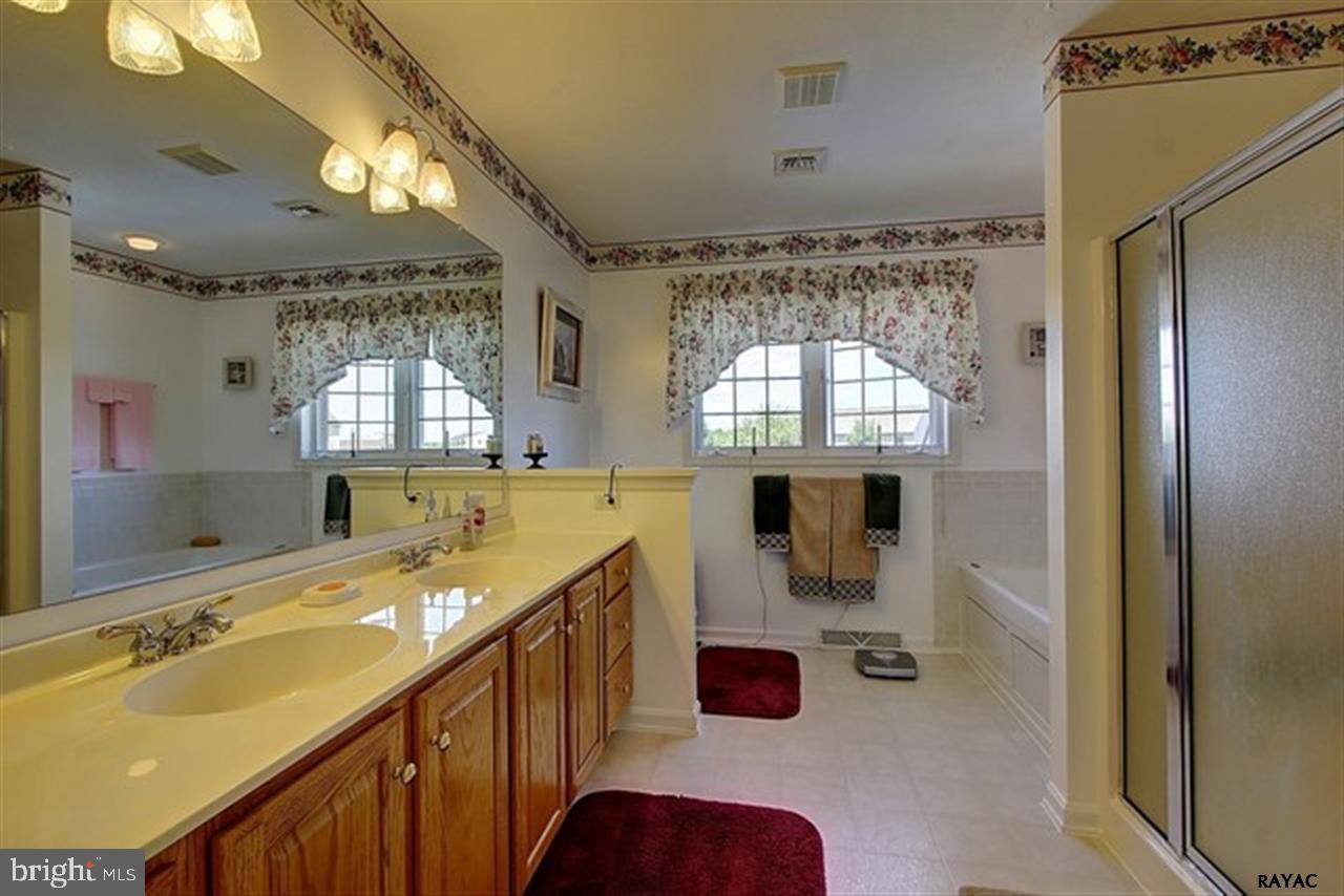 3135 Ridings Way York, PA 17408 - Photo 18 of 27 Gallery Image 18