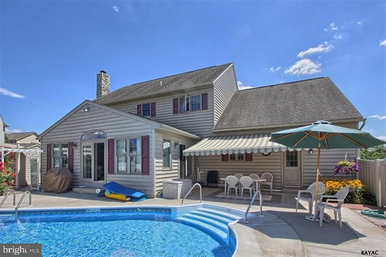 3135 Ridings Way York, PA 17408 - Photo 2 of 27 Gallery Image 2