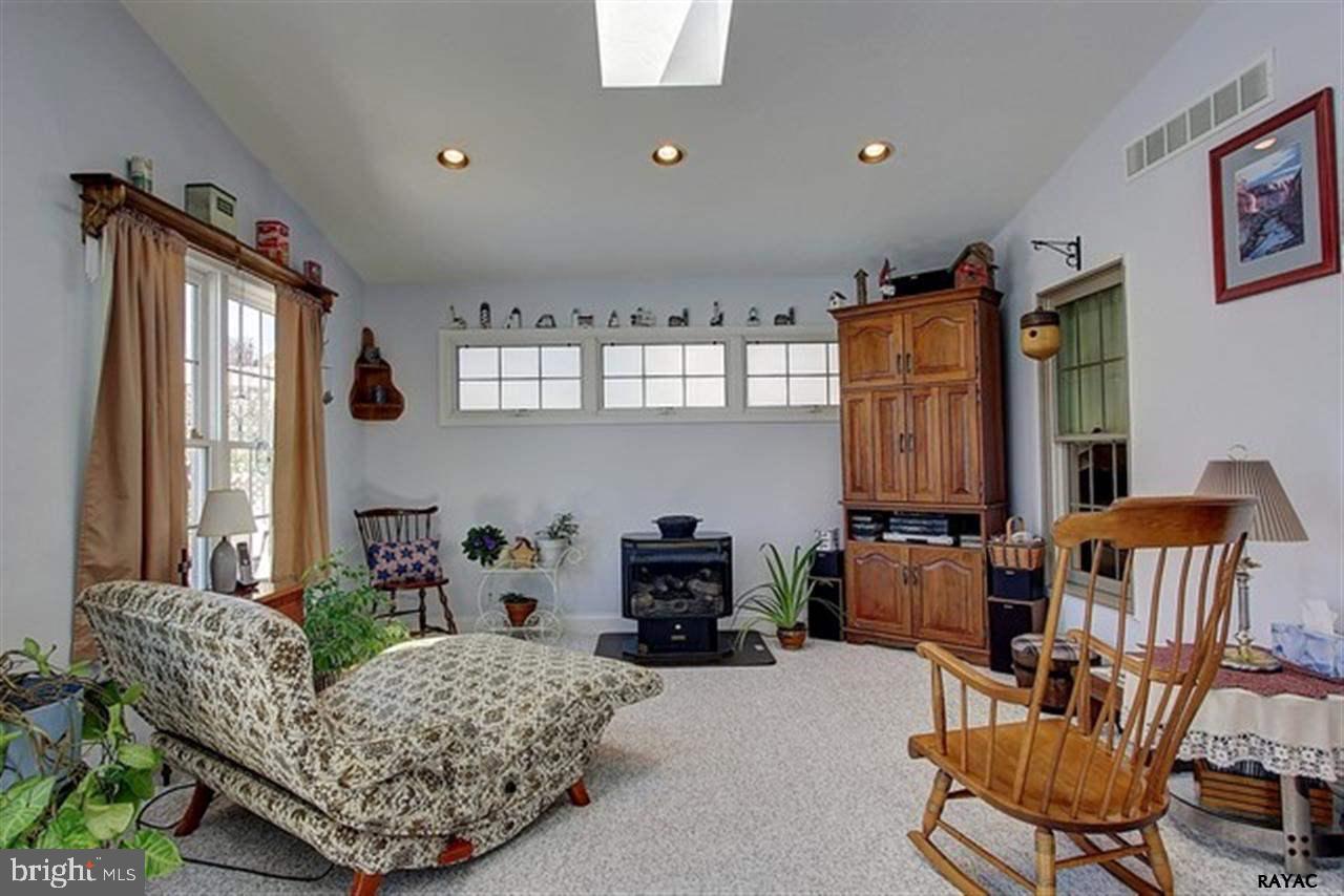 3135 Ridings Way York, PA 17408 - Photo 5 of 27 Gallery Image 5
