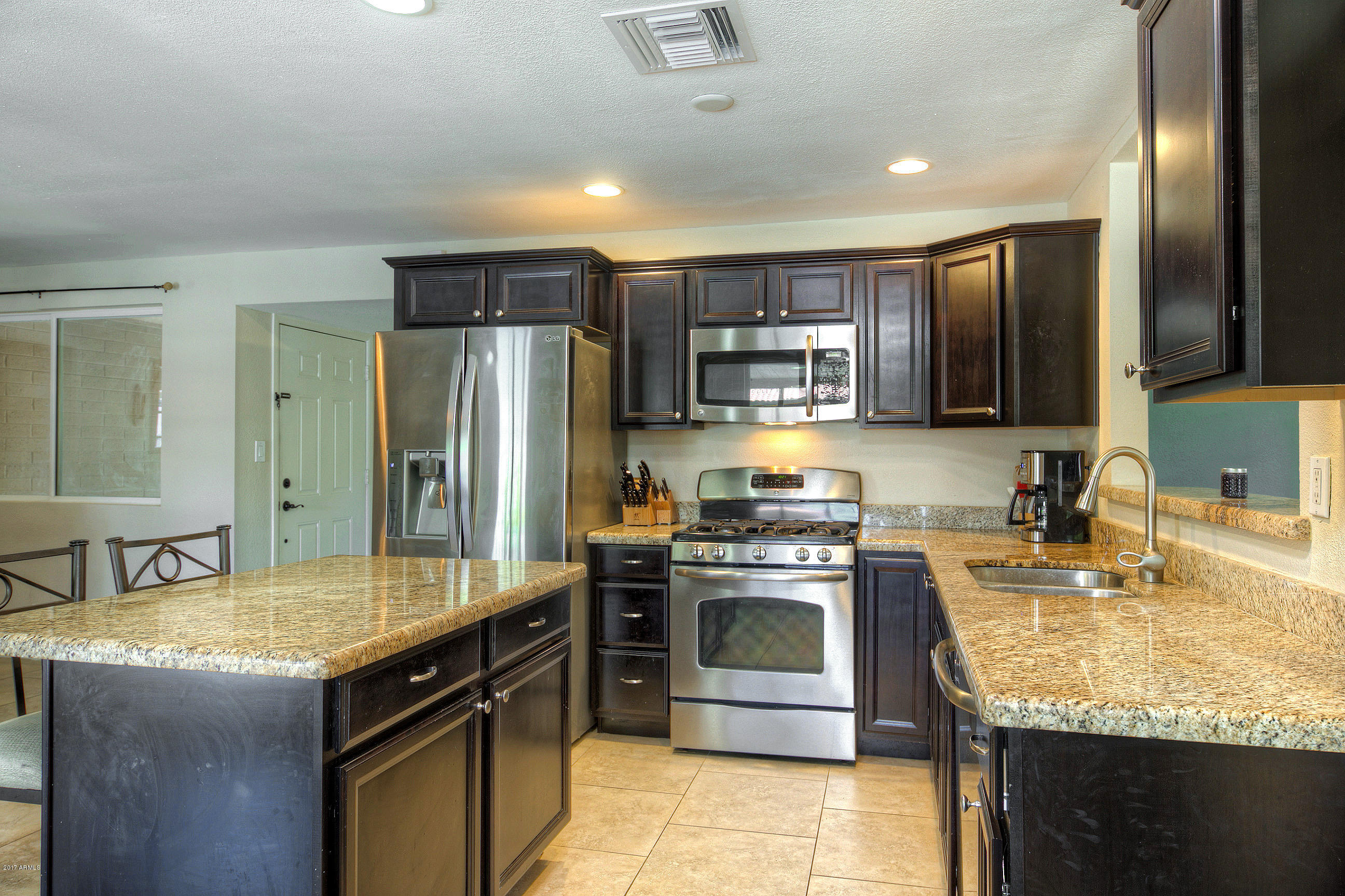 3351 East Beryl Lane Phoenix, AZ 85028 - Photo 1 of 33 Kitchen