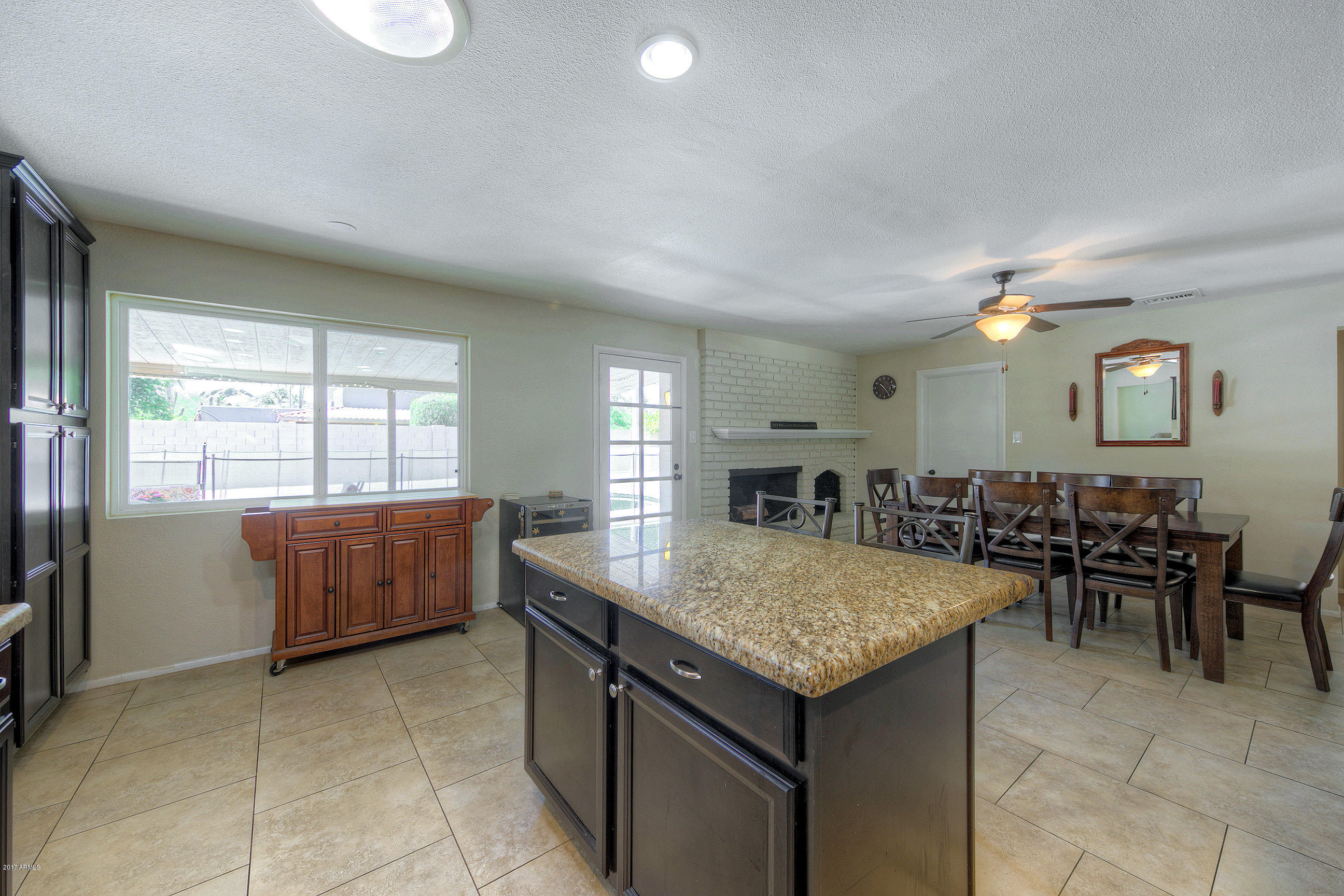 3351 East Beryl Lane Phoenix, AZ 85028 - Photo 12 of 33 Kitchen Island