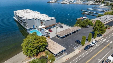 $1,000,000 | 515 Lake Street South, Unit 205, Kirkland, WA 98033