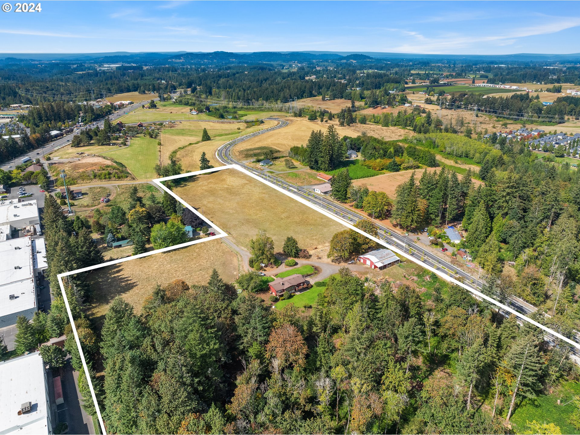 16370 Bell Street Sandy, OR 97055 - Photo 20 of 44 a view of a city