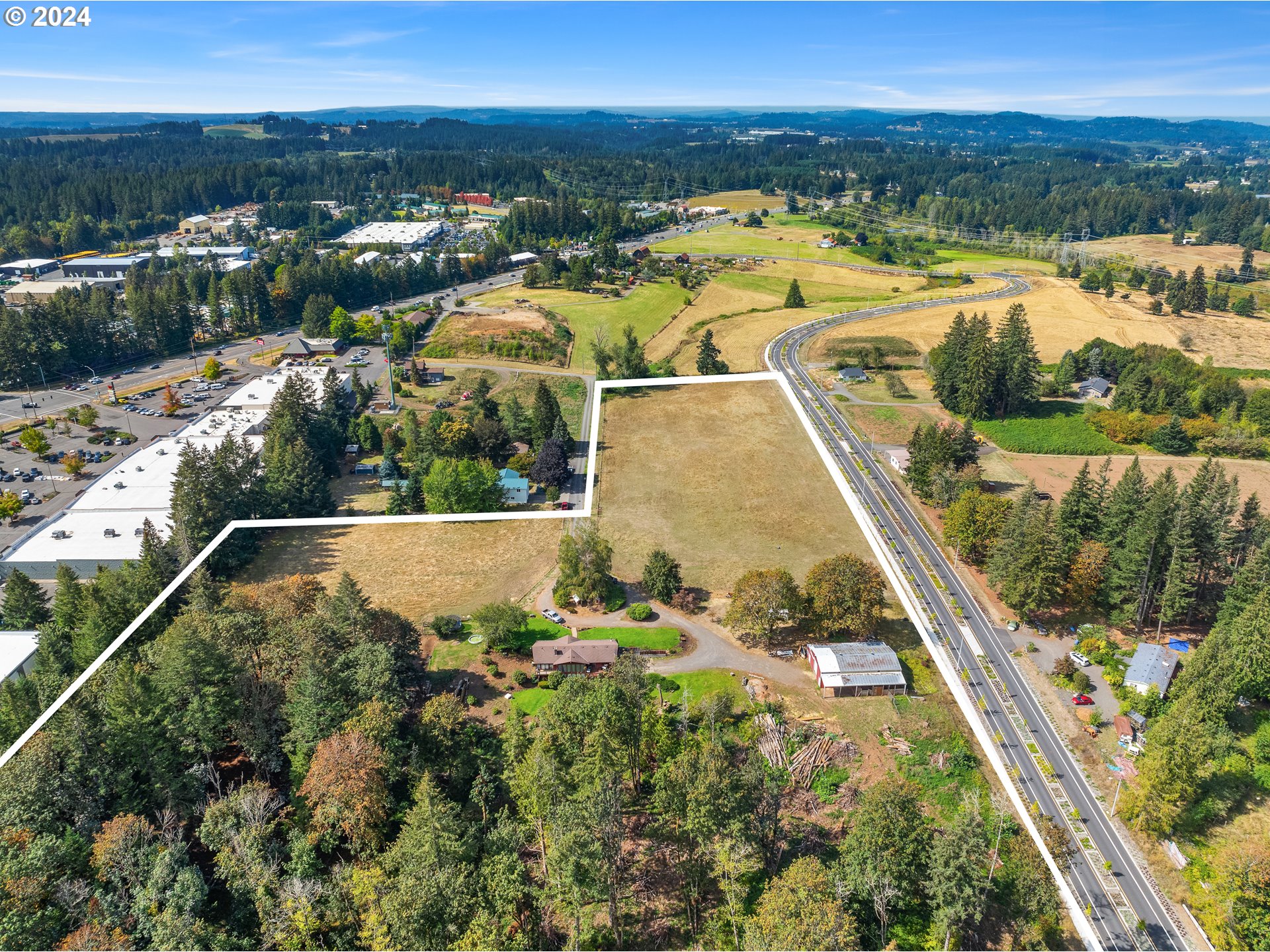 16370 Bell Street Sandy, OR 97055 - Photo 21 of 44 a view of a city