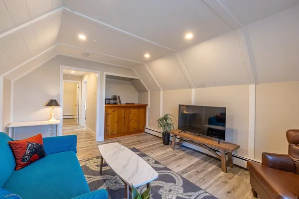 $2,750 | 482 Broadway, Unit 2, Somerville, MA 02145