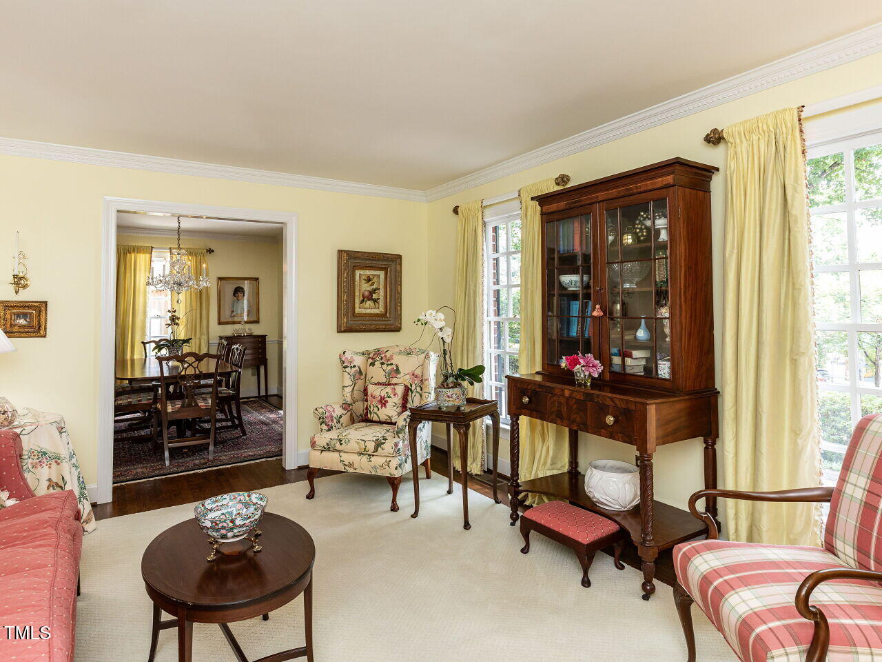 3209 Northampton Street Raleigh, NC 27609 - Photo 9 of 31 a room with furniture