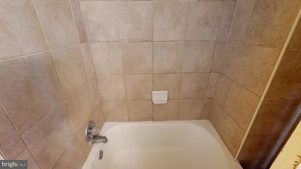 $1,400 | 112 Garden Street, Unit 1, Mount Holly, NJ 08060