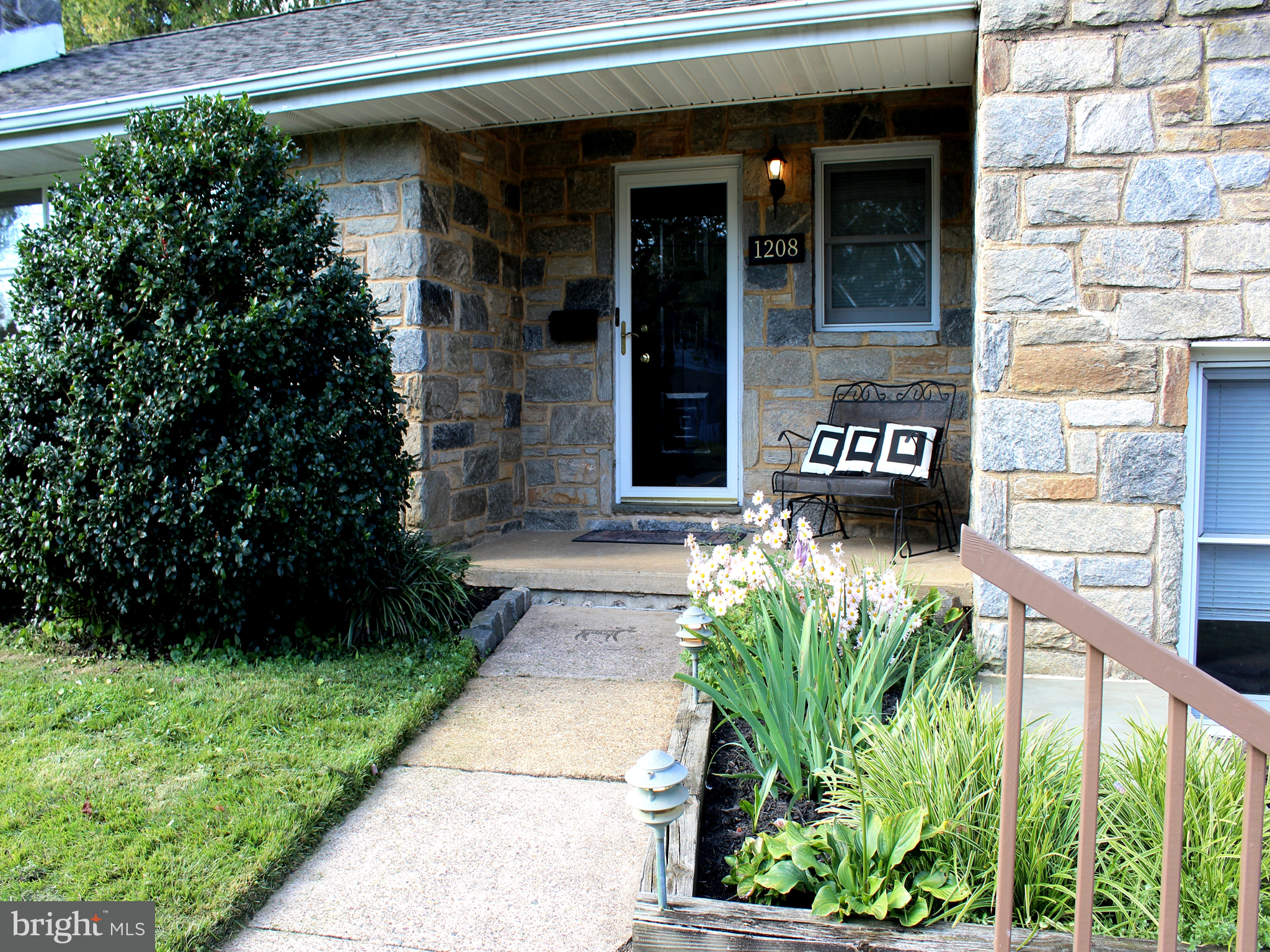 1208 Marsh Road Wilmington, DE 19803 - Photo 3 of 26 Gallery Image 3