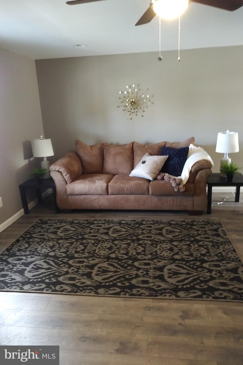 950 Bayner Road Essex, MD 21221 - Photo 6 of 7 Living Room