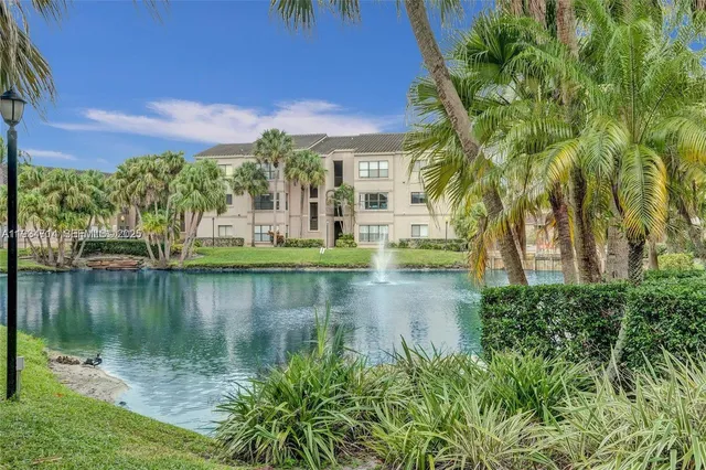 $2,000 | 2946 South University Drive, Unit 7108, Davie, FL 33328