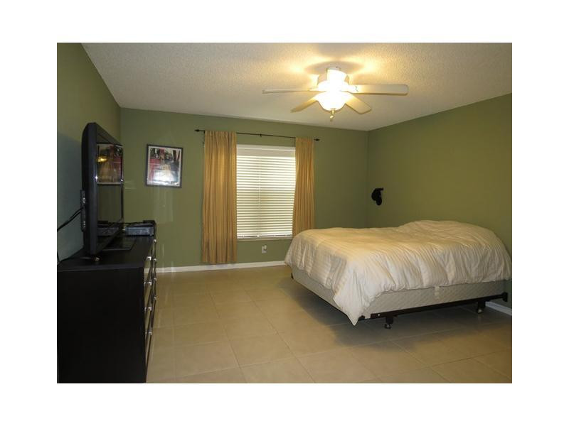 201 Southwest 1st Street, Unit 5 Boca Raton, FL 33432 - Photo 9 of 13 Bedroom Master