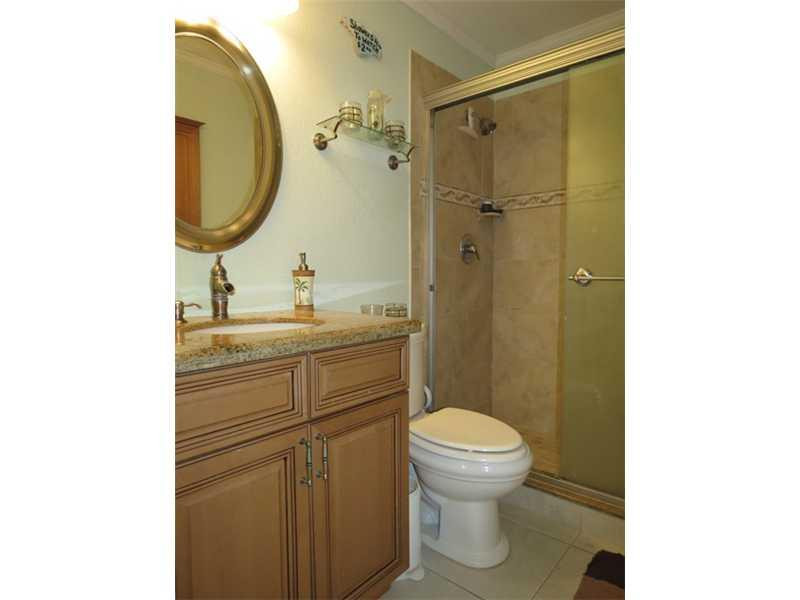 201 Southwest 1st Street, Unit 5 Boca Raton, FL 33432 - Photo 10 of 13 Bathroom Master