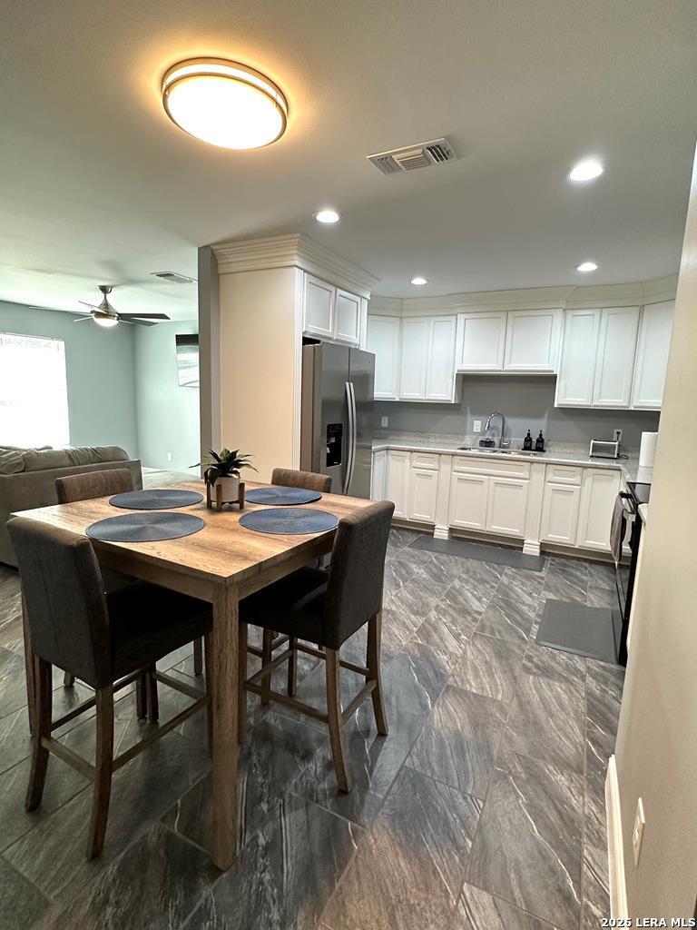 839 Trinity Street, Unit 1 Eagle Pass, TX 78852 - Photo 2 of 5
